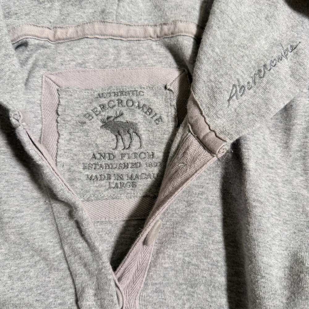 Vintage Abercrombie & Fitch Gray V-Neck 3/4 Sleeve Hoodie Tunic - Picture 2 of 6